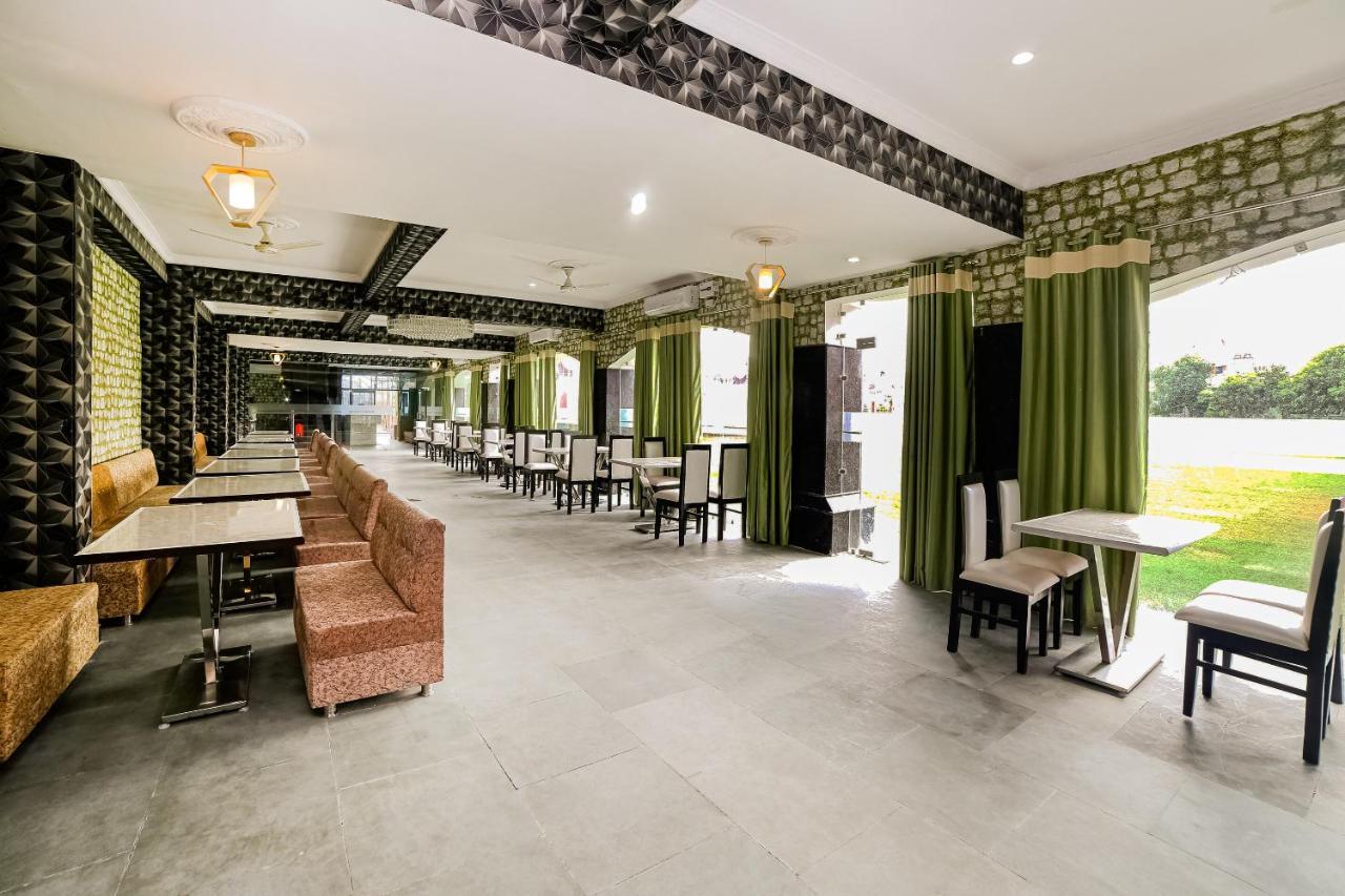 Oyo 41923 Prema Kunj Resort Jhansi Luaran gambar